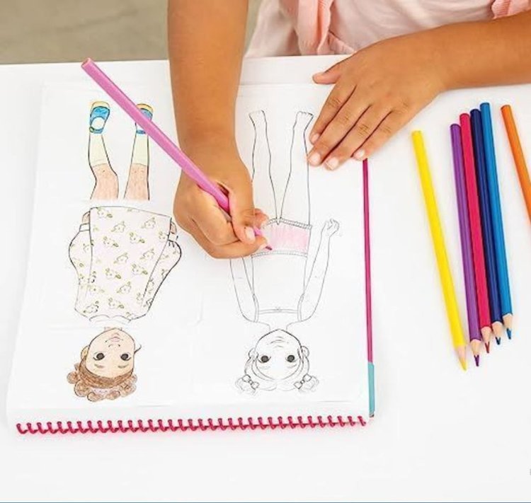 Imagen de Papercraft Fashion Parade. Muñecas de papel para vestir y colorear