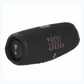 Parlante portátil JBL Charge 5 BT Black con sonido JBL Pro Sound, conexión Bluetooth, batería de larga duración, resistencia al agua y al polvo IP67 y función power bank.