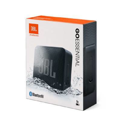 Parlante portátil JBL Go Essential Black con sonido JBL Original Pro, conexión Bluetooth, resistencia al agua IPX7 y diseño compacto para música en cualquier lugar.