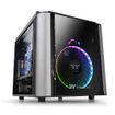 Gabinete Thermaltake Level 20 VT Micro ATX Cube negro con paneles de vidrio templado y diseño compacto para configuraciones gamer personalizadas.