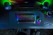 Teclado gamer Razer BlackWidow V4 Yellow con switches mecánicos Razer Yellow Linear, iluminación Chroma RGB, teclas multimedia y diseño profesional, modelo RZ03-04691900-R3U1.