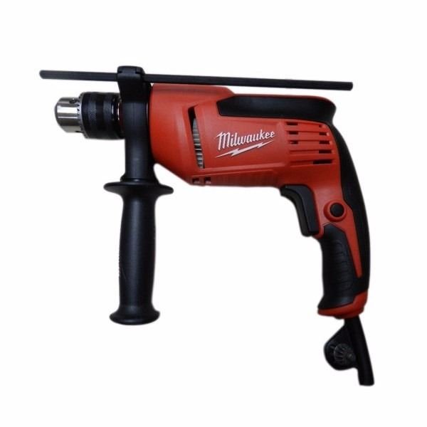 Imagen de TALADRO ELÉCTRICO CON PERCUTOR 13MM 680W 5374-59 MILWAUKEE