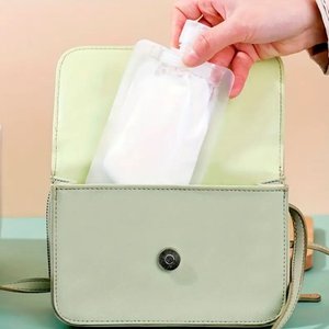 Imagen de Botella plástica flexible con tapón para viaje 100ml