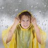Imagen de Pilot de lluvia Capa con capucha en estuche con gancho