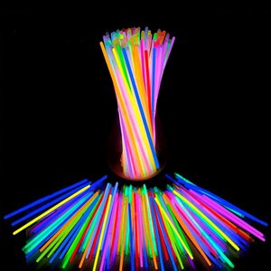Imagen de Baston luminoso quimico x 24 unidades cotillon luminoso