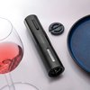 Imagen de Destapador para botellas de vino c/accesorios y base-a pila