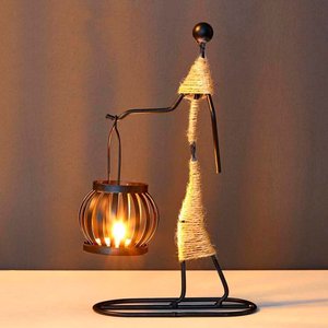 Imagen de Candelabro De Mesa En Hierro Estilo Nórdico Figura Femenina