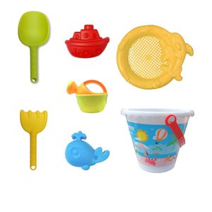 Imagen de Balde con accesorios para playa 7 pc.