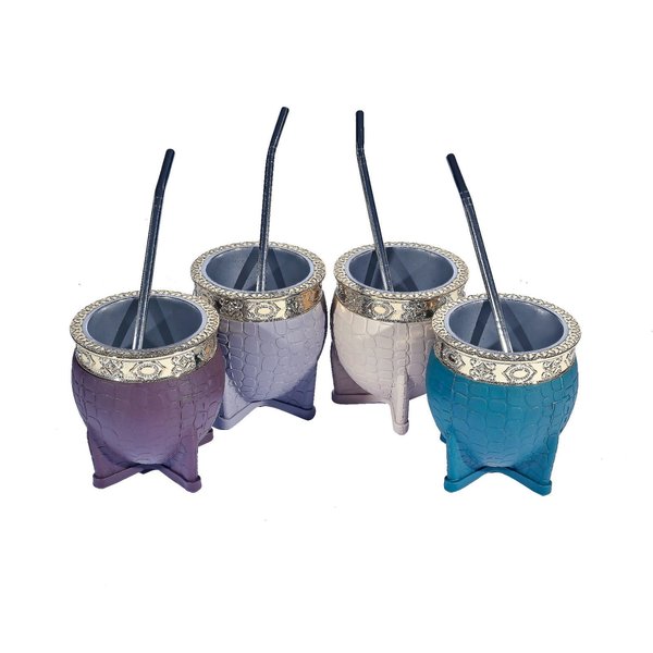 Imagen de VASO MATE DE SIMIL CUERO LABRADO CON DORADO