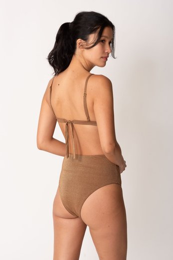 Imagen de Ibiza - Bikini Triángulo Tiro Alto con Argolla Chocolate