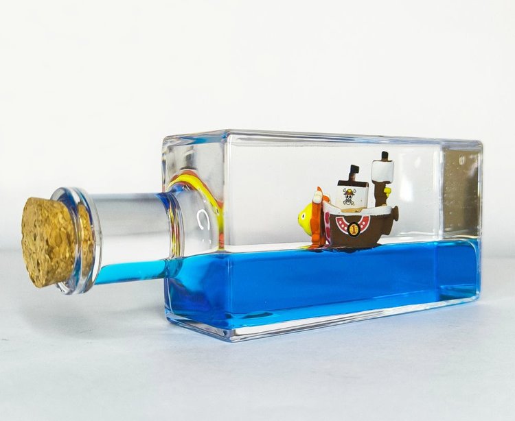 Imagen de BOTELLA ONE PIECE - GOING MERRY / THOUSAND SUNNY