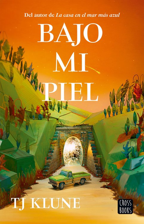 Imagen de BAJO MI PIEL / TJ KLUNE