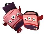 Imagen de Pack regalo plato, cubiertos, vaso antivuelco, mochila, lanchera