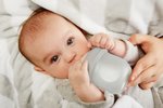Imagen de Mamadera Boon anticólico con bolsa y tetina de silicona 4oz (118 Ml)