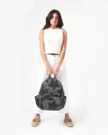 Imagen de Mochila maternal gris estrellas con cambiador 7AM
