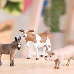 Imagen de Figuras Animales Granja: Burro, Vaca Holstein, Cerdo 3 Años+