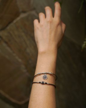 Imagen de Brazalete Mora Negro