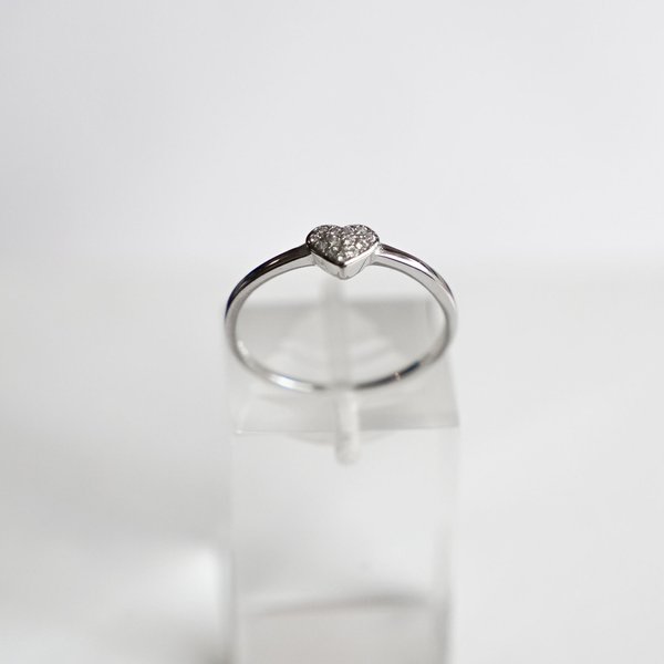 Imagen de Anillo corazón de zirconias
