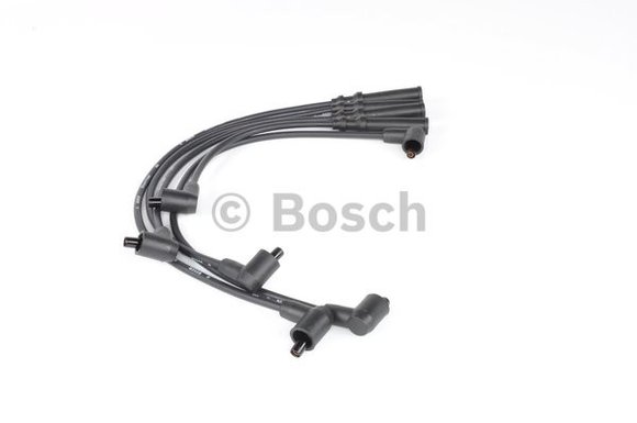 Imagen de JUEGO CABLES BUJIA VOLVO 740/760/940/960