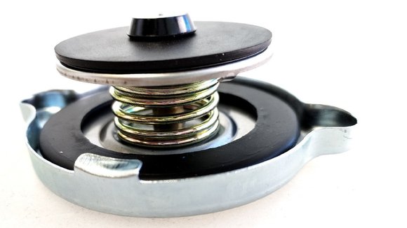 Imagen de TAPA RADIADOR FORD 37/49 SCANIA/JEEP/WILLY OREJA 11MM