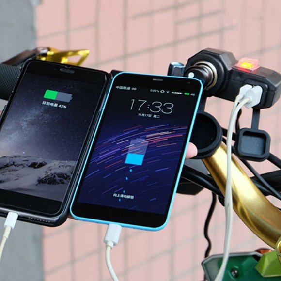 Imagen de CARGADOR DE CELULAR PARA MOTO CON 2 PUERTO USB/ENCENDEDOR
