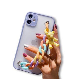 Imagen de PROTECTOR PARA IPHONE 12 TPU CON CORREA EN COLOR PURPURA