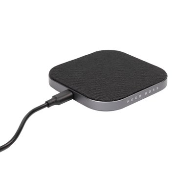 Imagen de HUGO BOSS WIRELESS CHARGER CHROME 9929