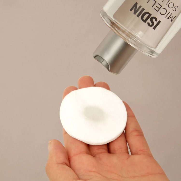 Imagen de Isdin Agua Solucion Micellar 4 En 1  400 ml