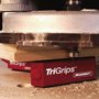 Imagen de Soporte para Lijar Router y Pintar Antideslizante TriGrips Milescraft - Ynter Industrial